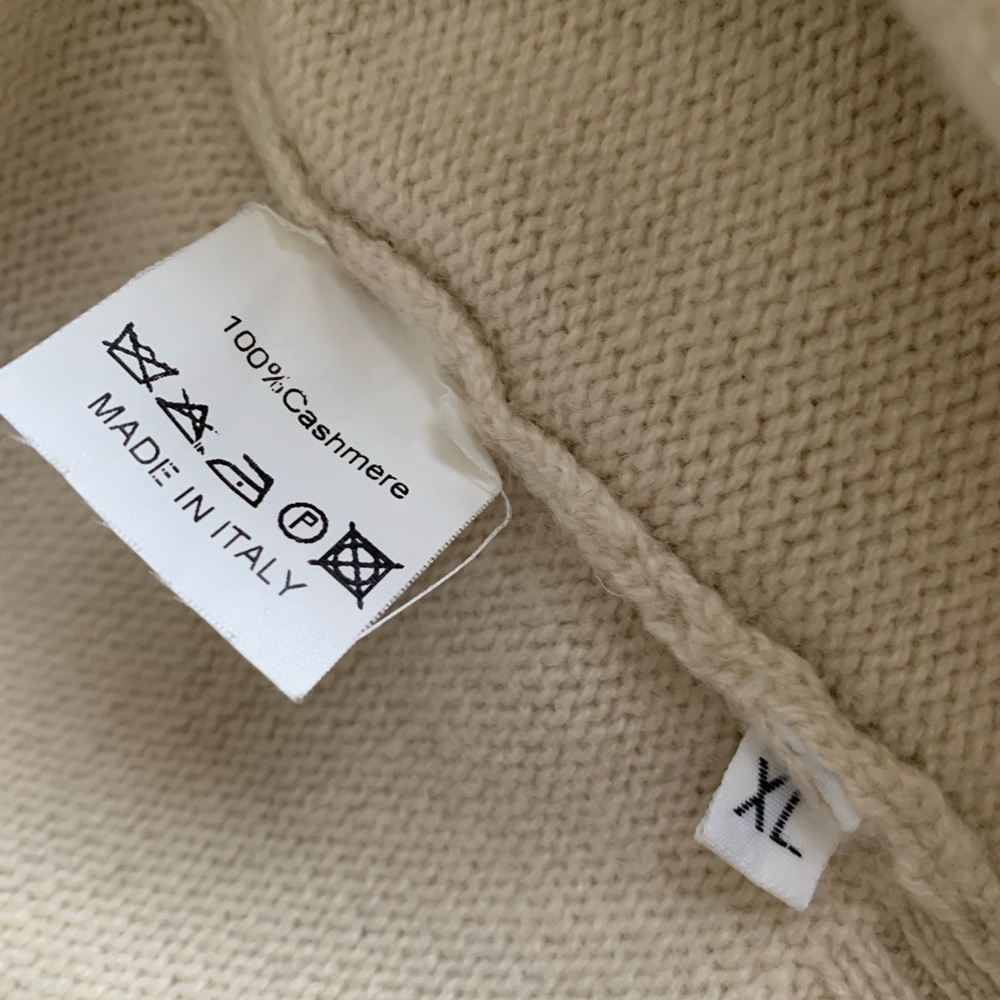 Vellum Cream and Black Cashmere V-Neck Sweater - Picture 3 of 3